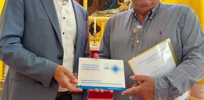 Der Bürgermeister fon Fröschweiler (re.) mit Generalsekretär Enno Haaks (Foto: Haaks)